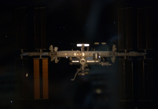 STS135-E-11754