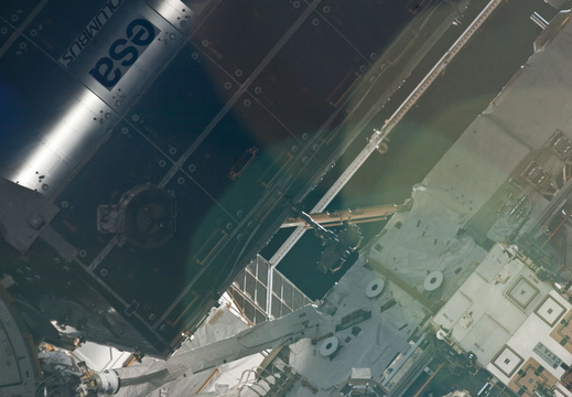 STS135-E-06996