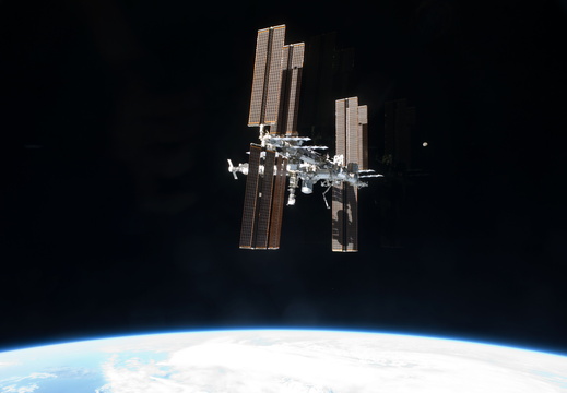 STS135-E-11825
