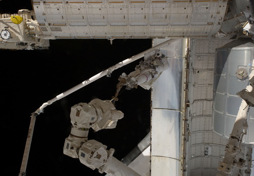STS135-E-07594