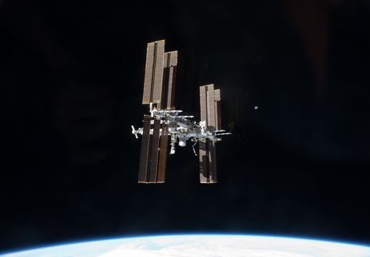 STS135-E-11823
