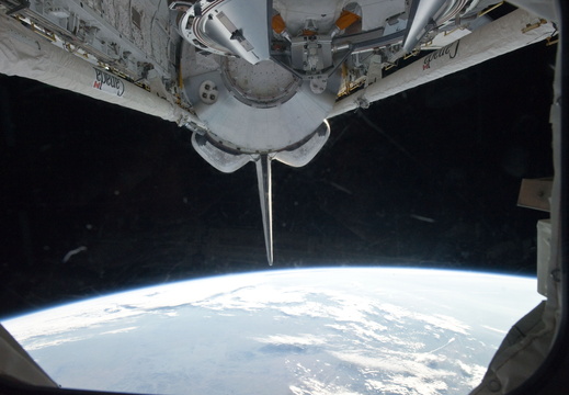 STS135-E-12257