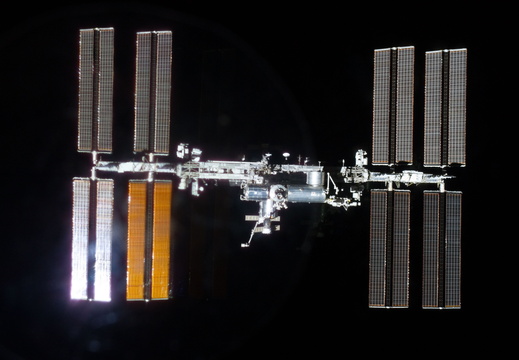 STS135-E-11769