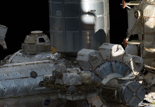 STS135-E-11135