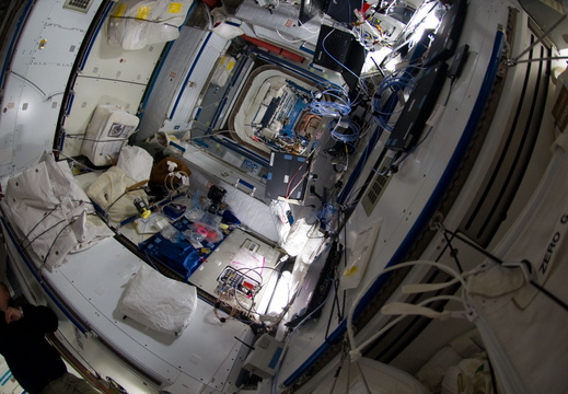 STS135-E-09277
