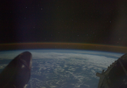 STS135-E-08996