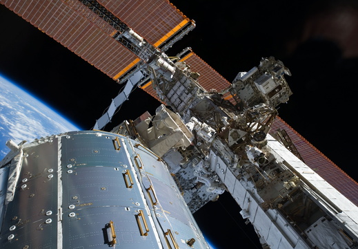 STS133-E-07353