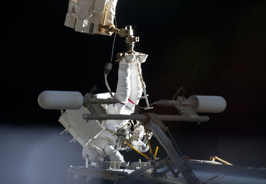 STS133-E-08244