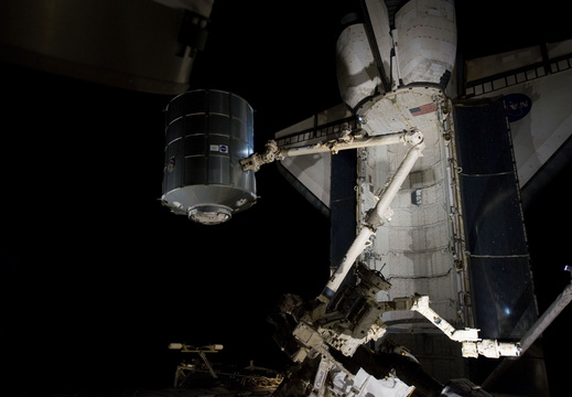 STS133-E-07514