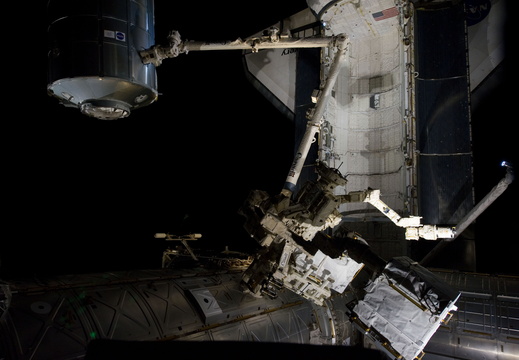 STS133-E-07533