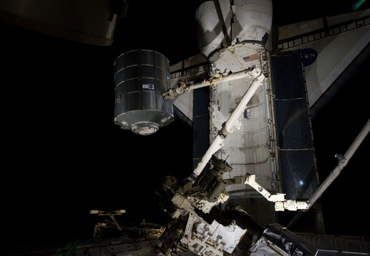 STS133-E-07502