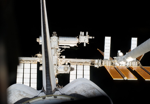 STS133-E-06675