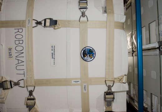 STS133-E-08305