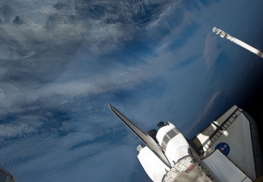 STS133-E-08112