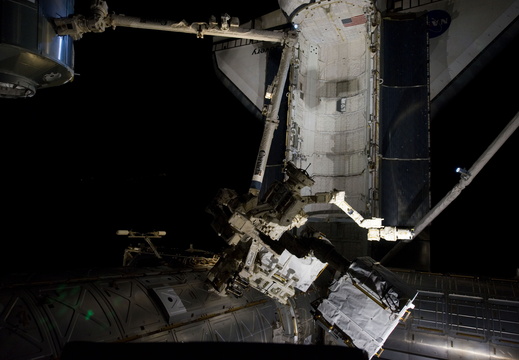 STS133-E-07546