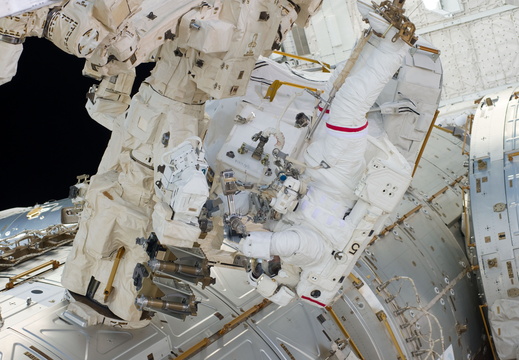 STS133-E-08171