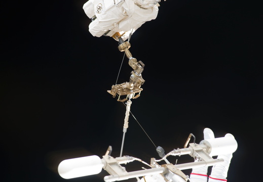 STS133-E-08122