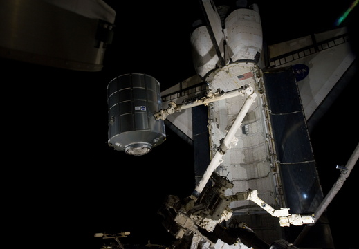 STS133-E-07505
