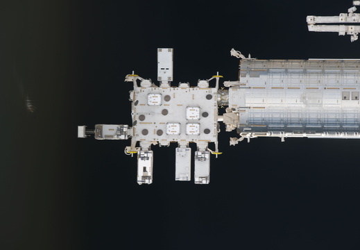 STS133-E-06433