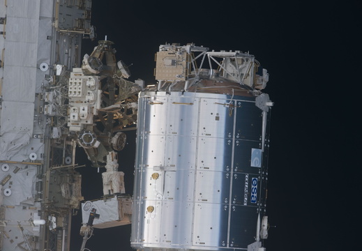 STS133-E-06451