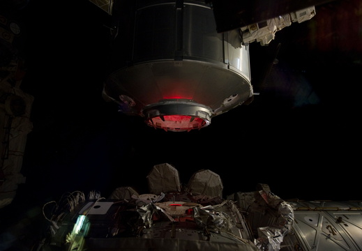 STS133-E-07571