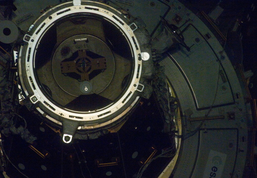 STS133-E-10333