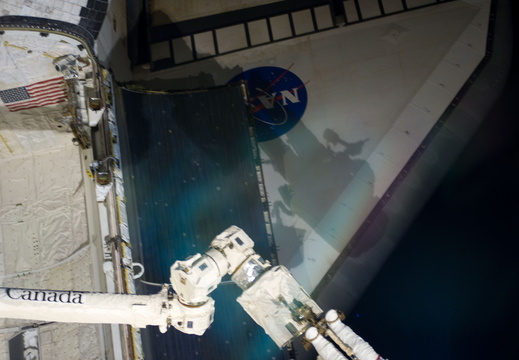 STS133-E-08146