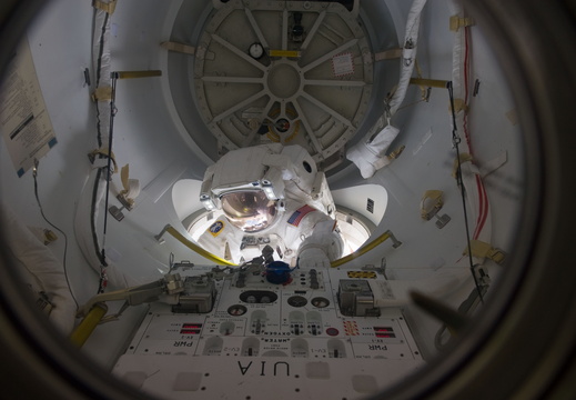 STS133-E-07200