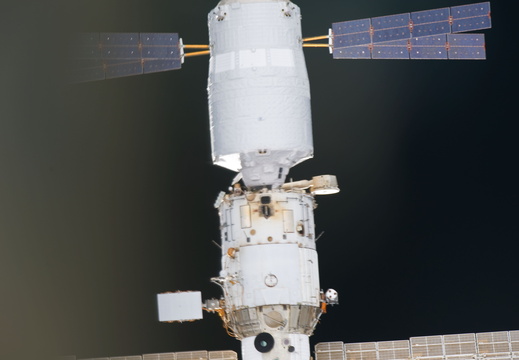 STS133-E-06412
