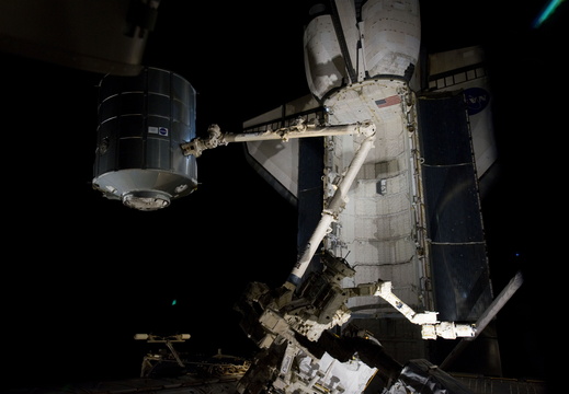 STS133-E-07523