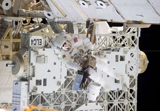 STS133-E-08031