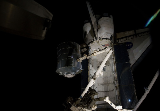 STS133-E-07495