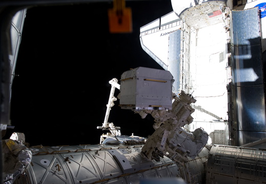 STS133-E-08110