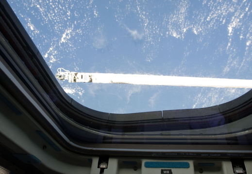 STS133-E-06064