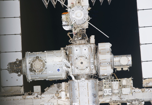 STS133-E-06407