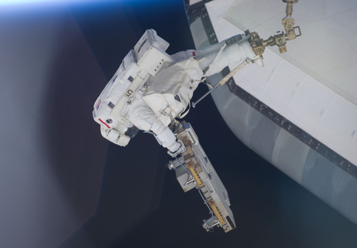 STS133-E-08142