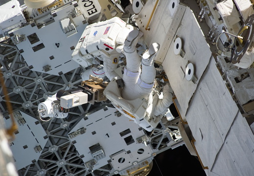 STS133-E-07365