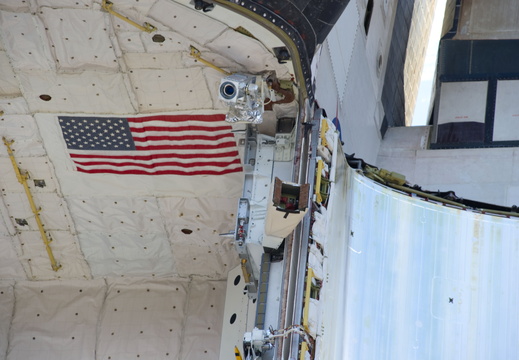 STS133-E-08138