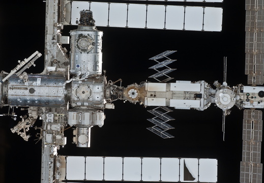 STS132-E-07828