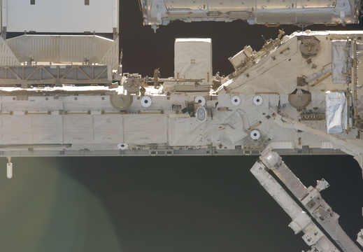STS132-E-07352