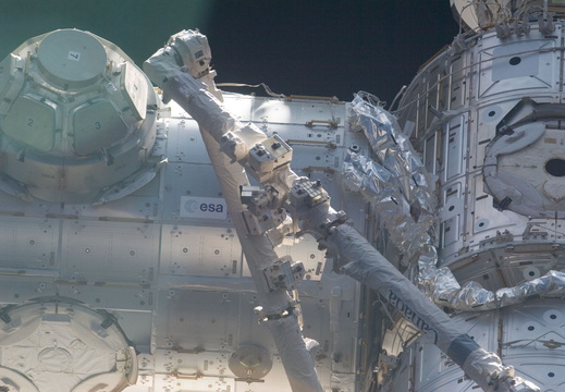 STS132-E-07412