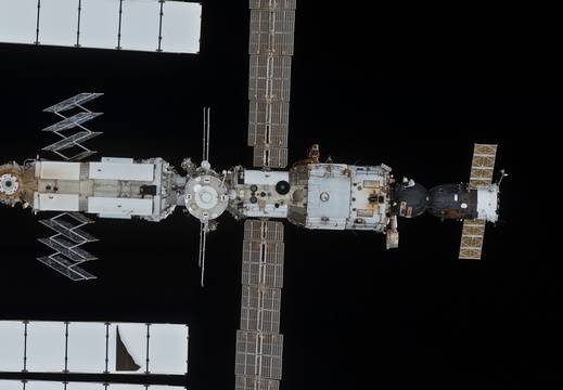 STS132-E-07830