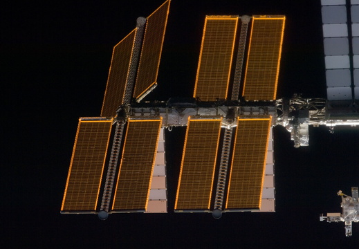 STS132-E-07262