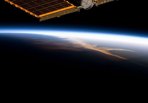 STS132-E-08194