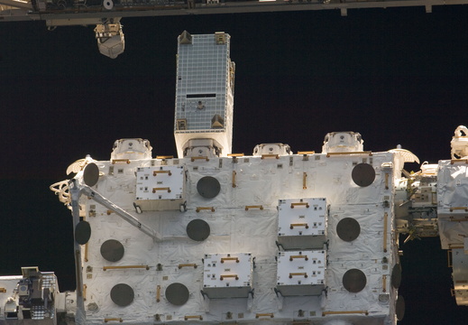 STS132-E-07399