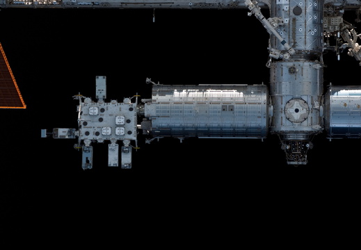 STS132-E-07844