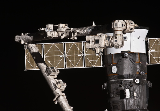 STS132-E-11546