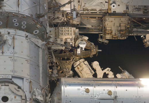 STS132-E-07392