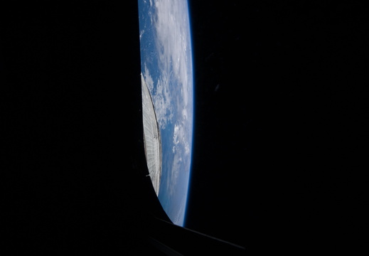 STS131-E-07726