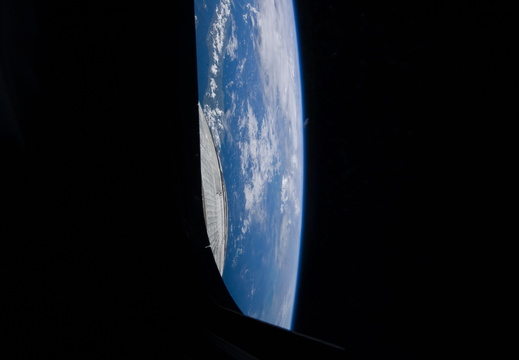 STS131-E-07722